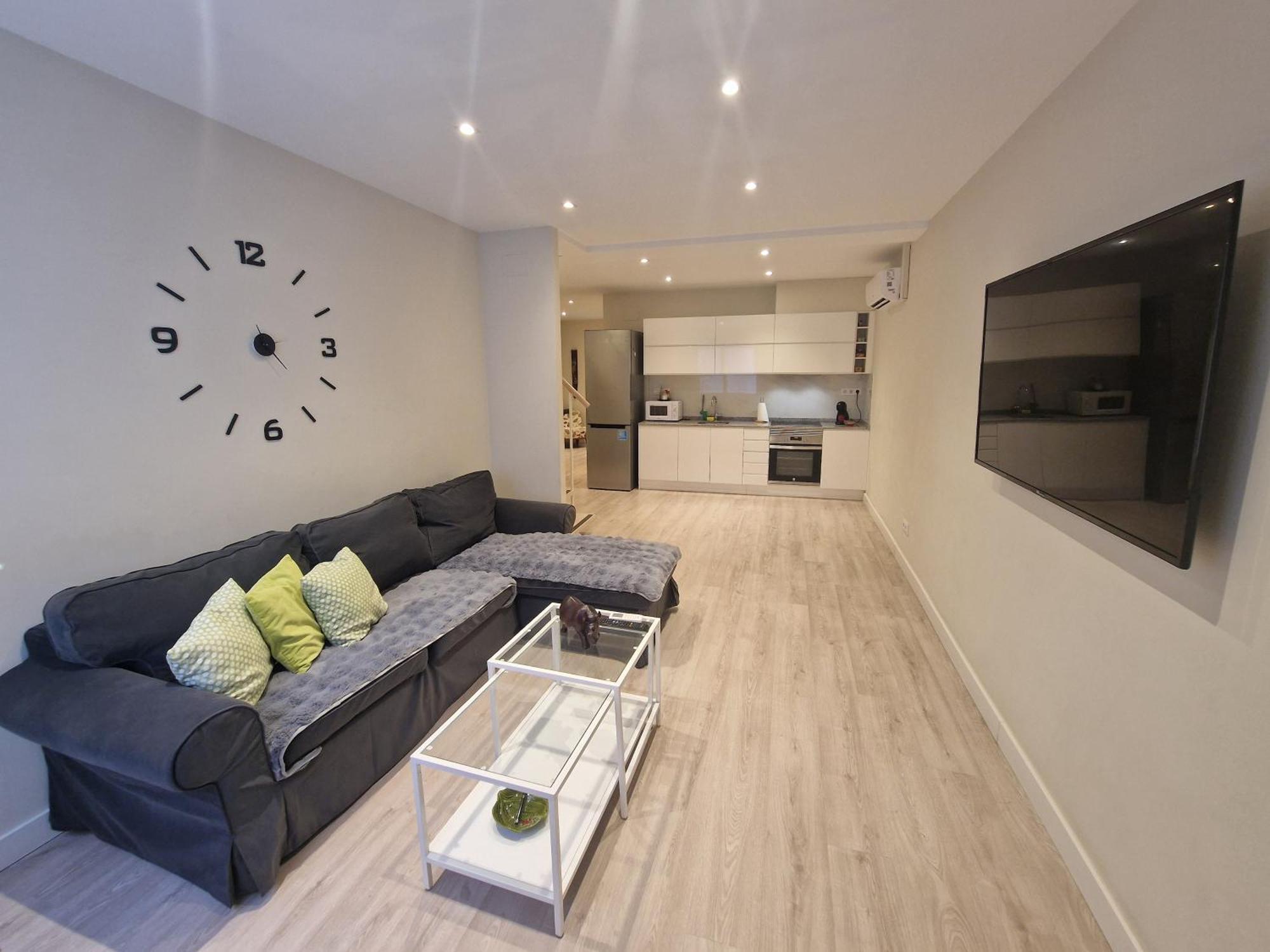 Barcelona Duplex De 3 Habitaciones L'Hospitalet de Llobregat Exterior photo